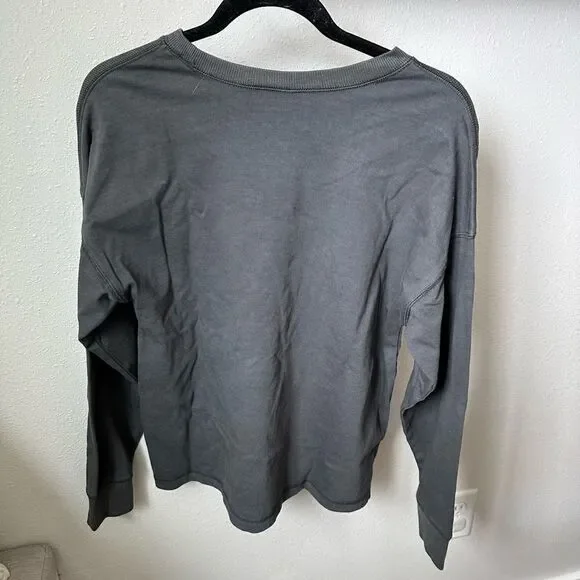 WOMENS OVERSIZED TOP SIZE SMALL - Picture 2 of 3